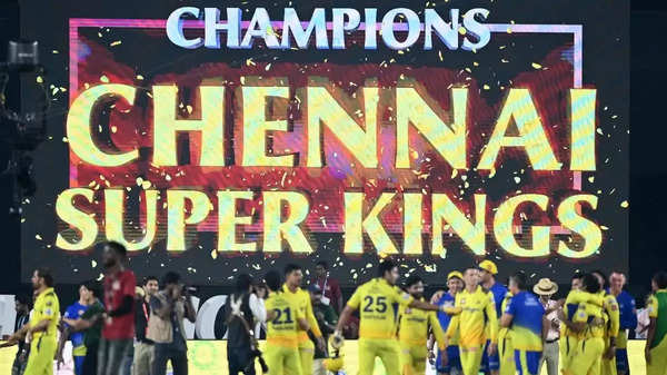 IPL 2023 CSK vs GT: चेन्नई सुपरकिंग्स ने रचा इतिहास, पांचवी बार जीता खिताब, आखिरी गेंद पर टूटी गुजरात की उम्मीदें