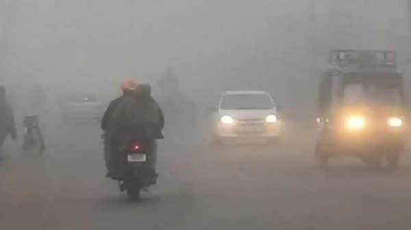Lucknow Weather Today News: लखनऊ समेत कई शहरों में बदला मौसम का मिजाज