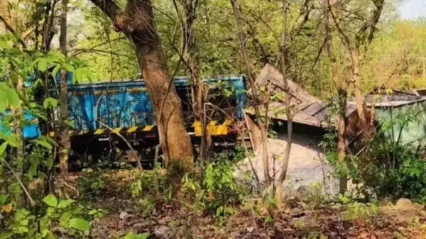 Odisha Rail Accident: ओडिशा में फिर हुआ रेल हादसा, बारगढ़ में मालगाड़ी के 5 डिब्बे पटरी से उतरे