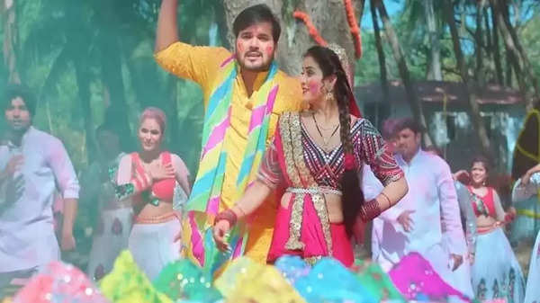 Bhojpuri Holi Song: शादी के बाद अरविंद अकेला कल्लू पर चढ़ा रंगों का खुमार, रिलीज किया धमाकेदार होली गीत