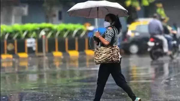 UP Weather Update: यूपी में झमाझम बारिश का अलर्ट, लू से मिलेगी राहत