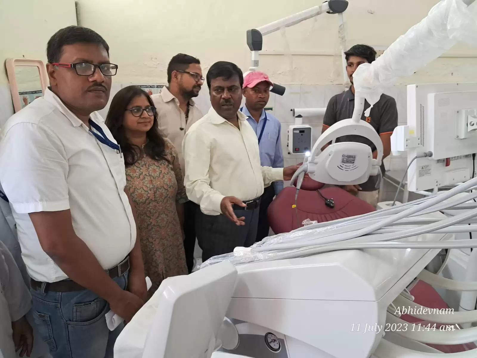 Varanasi News: बरेका केन्द्रीय चिकित्सालय के दंत चिकित्सा विभाग में अत्याधुनिक डेंटल चेयर का किया गया स्थापना