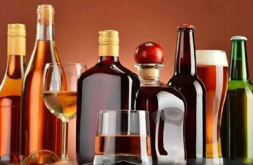 ​​​​​​​Happy New Year 2023: वाराणसी में नए साल पर मदिरा प्रेमियों ने बनाया रिकॉर्ड, एक ही दिन में पी गए इतने करोड़ की शराब