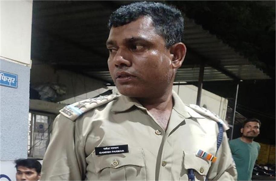 बर्खास्त सब इंस्पेक्टर ने शराब के नशे में दो लोगों को मारी टक्कर, पुलिस ने किया गिरफ्तार