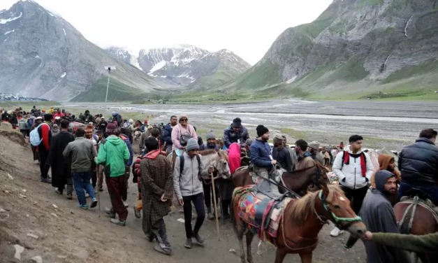 Amarnath Yatra 2024: पहलगाम में भारी बारिश, रोकी गई अमरनाथ यात्रा