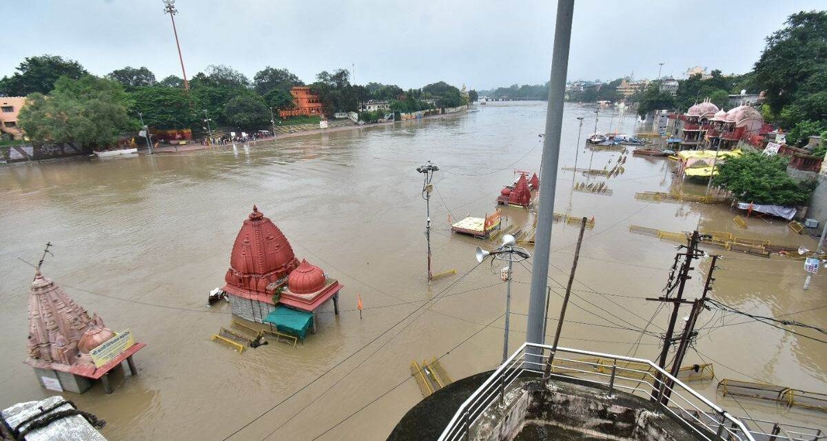 उज्जैन में बारिश के बाद शिप्रा उफान पर, रामघाट के मंदिर डूबे… गंभीर डैम में बढ़ा पानी