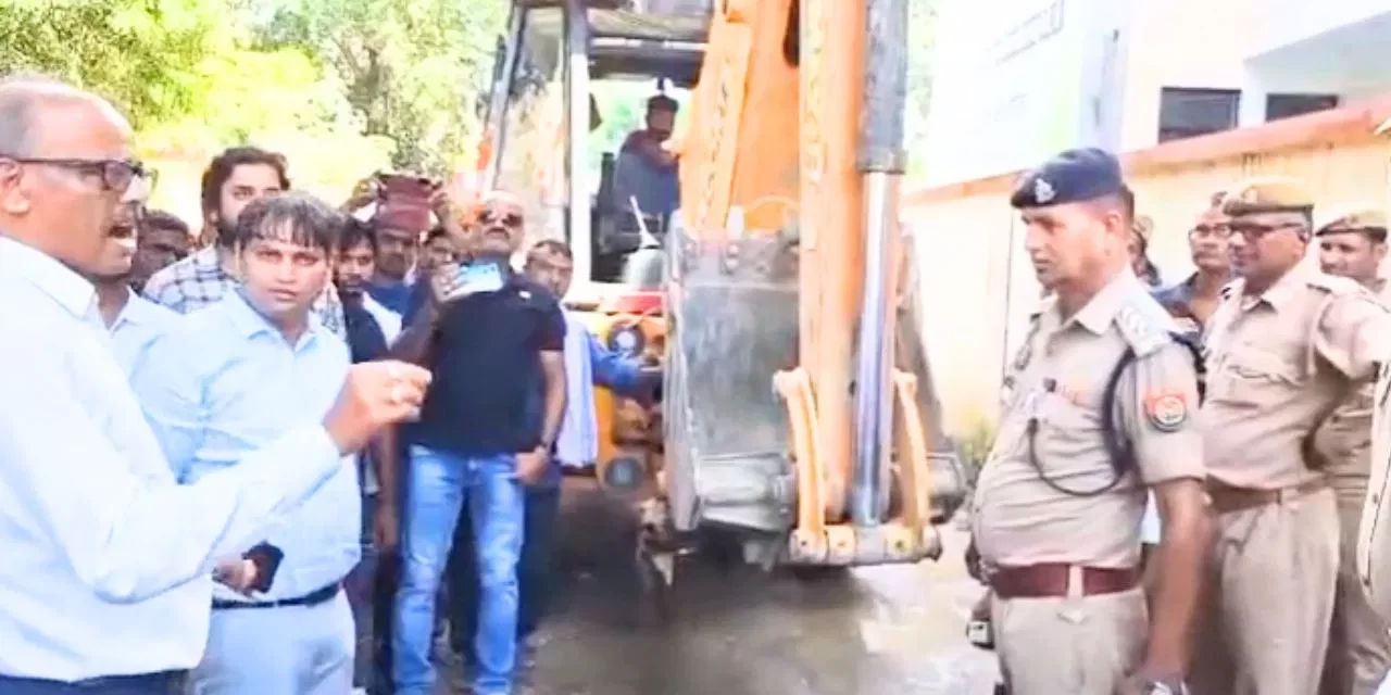 तहसील या थाने की बाउंड्री-गेट… पहले कहां चलेगा बुलडोजर, SDM और CO में हो गई बहस