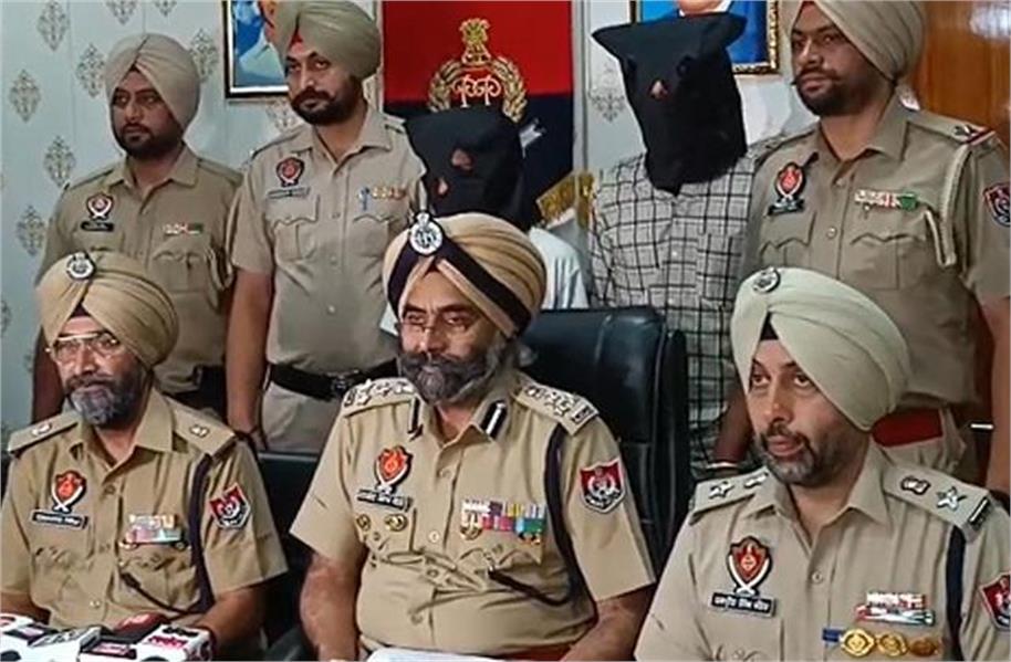 Punjab Police को मिली बड़ी सफलता, हथियारों के साथ 2 खतरनाक गैंगस्टर गिरफ्तार