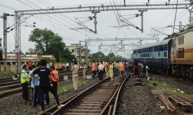 जबलपुर में रेल हादसा, इंदौर ओवरनाइट एक्सप्रेस के दो डिब्बे पटरी से उतरे; यात्रियों में मचा हड़कंप