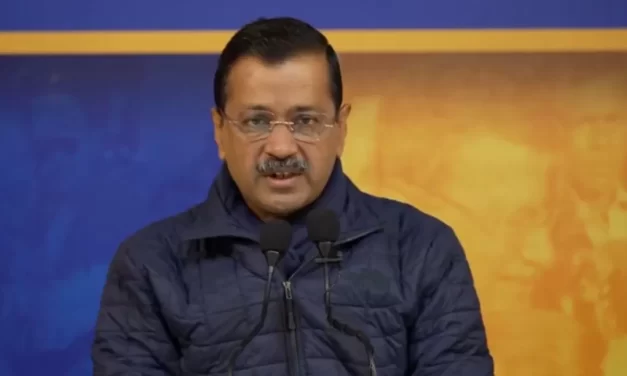 दिल्ली में AAP को बड़ा झटका, वोटिंग से 5 दिन पहले 7 विधायकों ने छोड़ी पार्टी