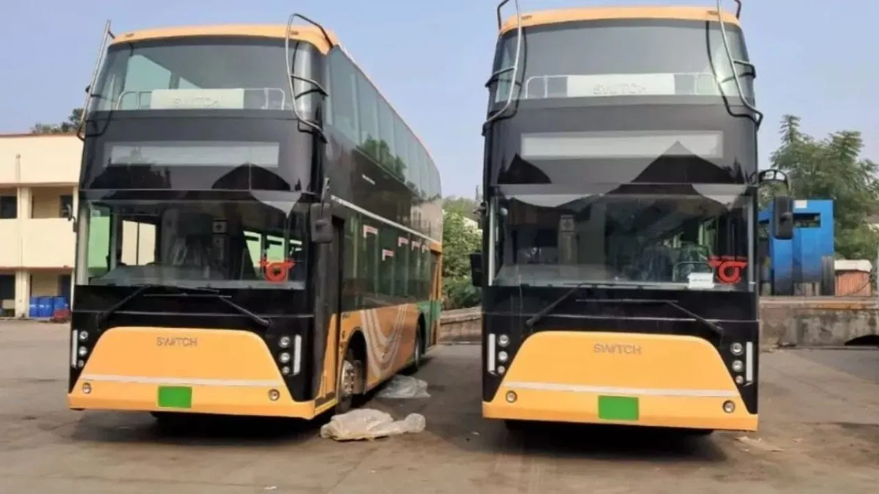 Noida Double Decker Bus: नोएडा की सड़कों पर दौड़ेंगी मुंबई जैसी लग्जरी डबल डेकर बसें, जेवर से ग्रेटर नोएडा का रूट मैप तैयार Noida Double Decker Bus: नोएडा की सड़कों पर दौड़ेंगी मुंबई जैसी लग्जरी डबल डेकर बसें, जेवर से ग्रेटर नोएडा का रूट मैप तैयार