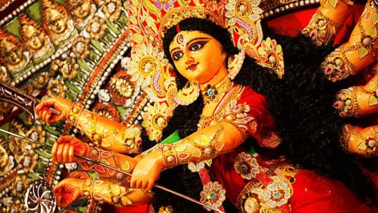 Chaitra Navratri 2026: क्यों महाअष्टमी को माना जाता है सबसे शक्तिशाली दिन? जानें मां महागौरी की पूजा का रहस्य और महत्व Chaitra Navratri 2026: क्यों महाअष्टमी को माना जाता है सबसे शक्तिशाली दिन? जानें मां महागौरी की पूजा का रहस्य और महत्व