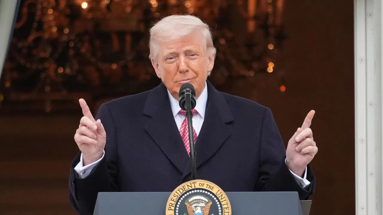 Trump’s Ultimatum: ट्रंप का दुनिया को सख्त फरमान- “तेल चाहिए तो हमसे लो, वरना होर्मुज में खुद लड़ो!” Trump’s Ultimatum: ट्रंप का दुनिया को सख्त फरमान- “तेल चाहिए तो हमसे लो, वरना होर्मुज में खुद लड़ो!”