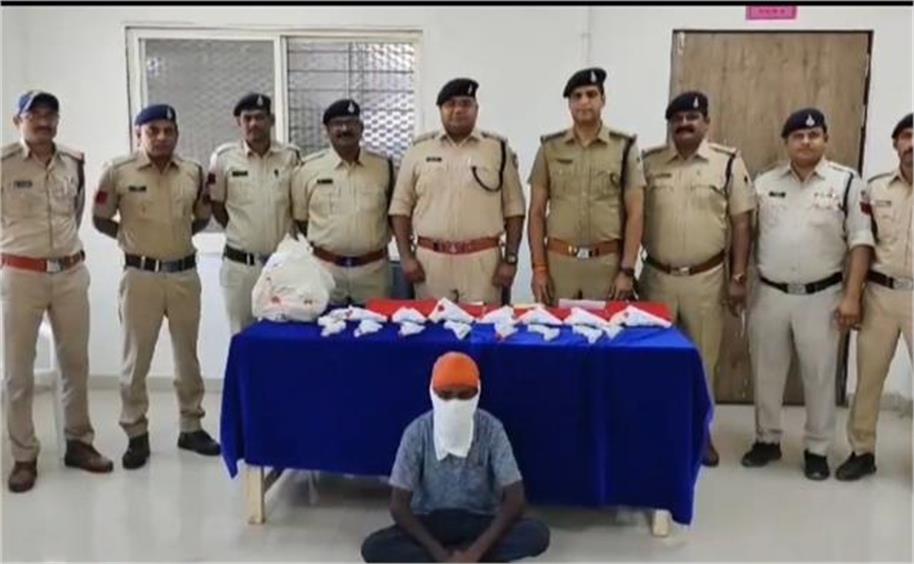 बड़वानी पुलिस को मिली बड़ी सफलता, अवैध हथियार बनाने वाली फैक्ट्री पकड़ी